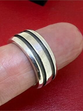 Tiffany & Co  Atlas  Groove Wide Ring Sterling Silver  925 Size  7 US 1995